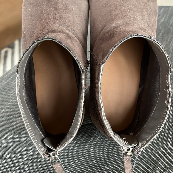 DV by Dolce Vita Brown Suede Ankle Boot Size 9.5 - Picture 6 of 7